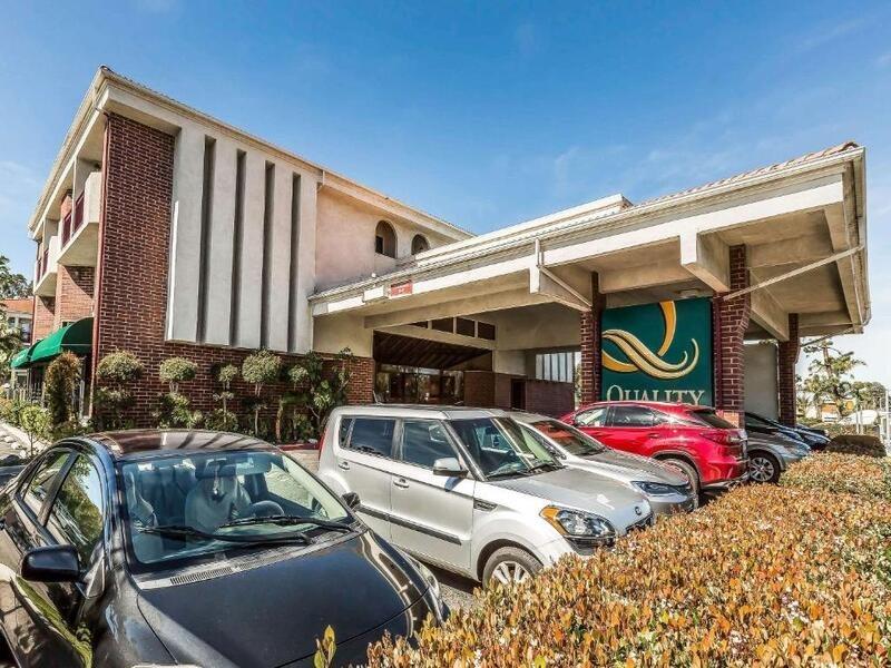 Comfort Inn & Suites Irvine Spectrum Lake Forest Exterior photo